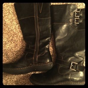 BOC Womens boots great condition.  Size 8 w calf